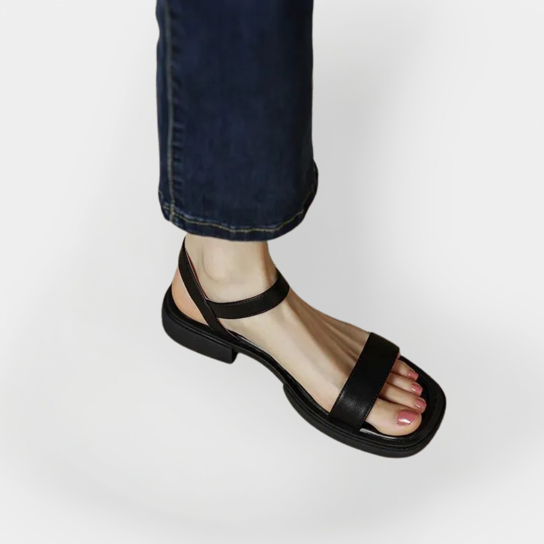Mode Lumiére™ Sandales en cuir à talon bas
