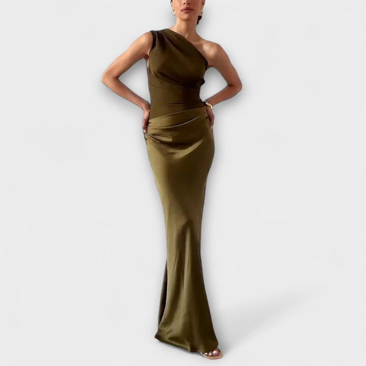 Robes maxi élégantes à une épaule et plis
