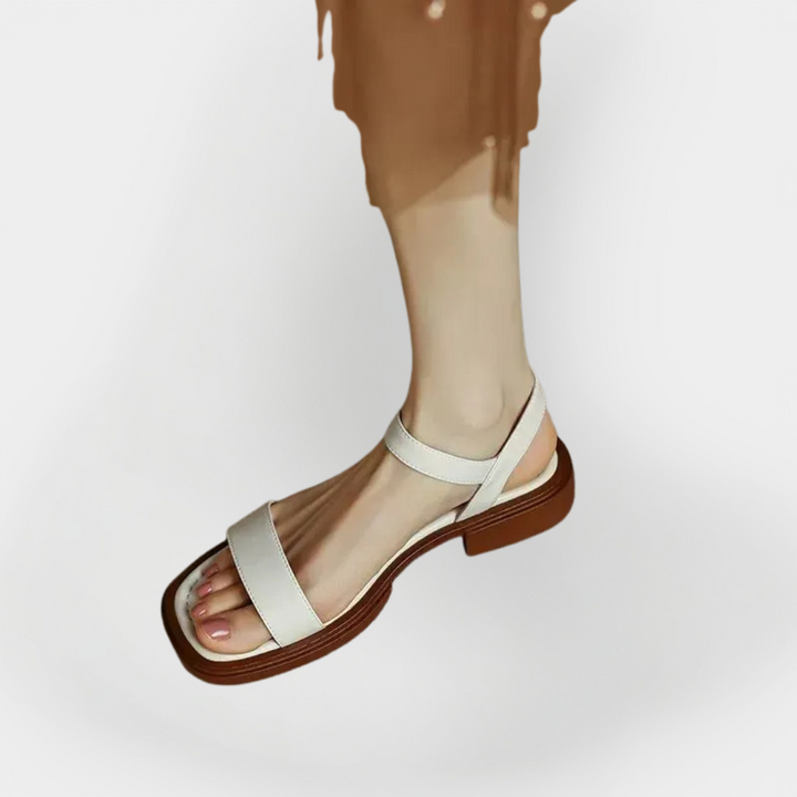 Mode Lumiére™ Sandales en cuir à talon bas