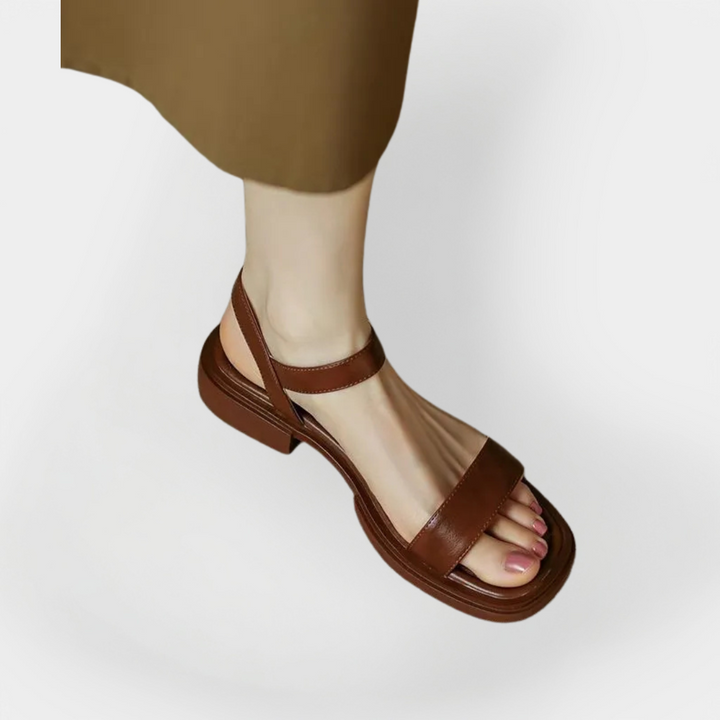 Mode Lumiére™ Sandales en cuir à talon bas