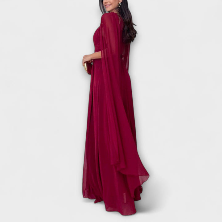 Mabel - Robes maxi élégantes avec cape et fente haute