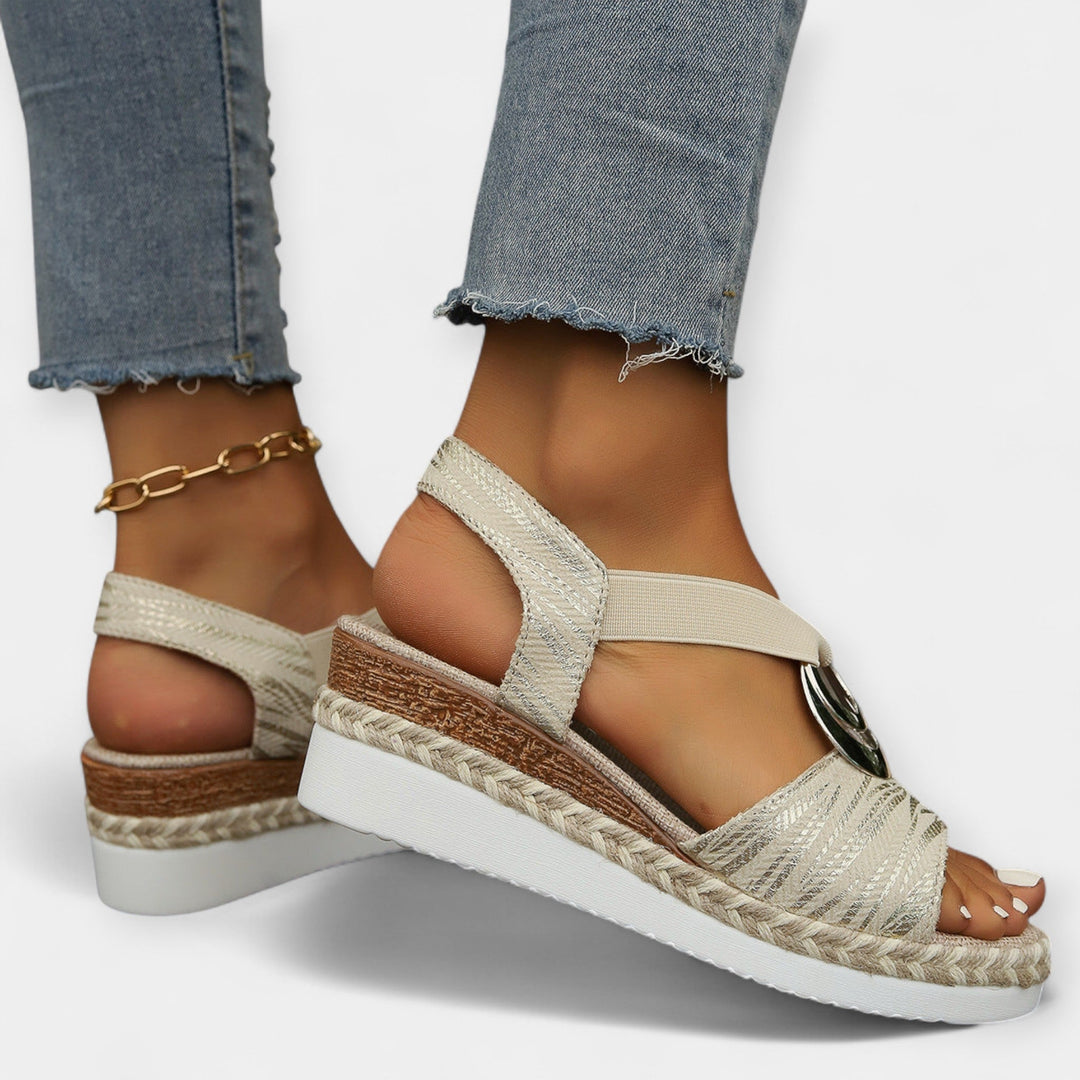 Mode Lumiére™ Sandales romaines avec tressage