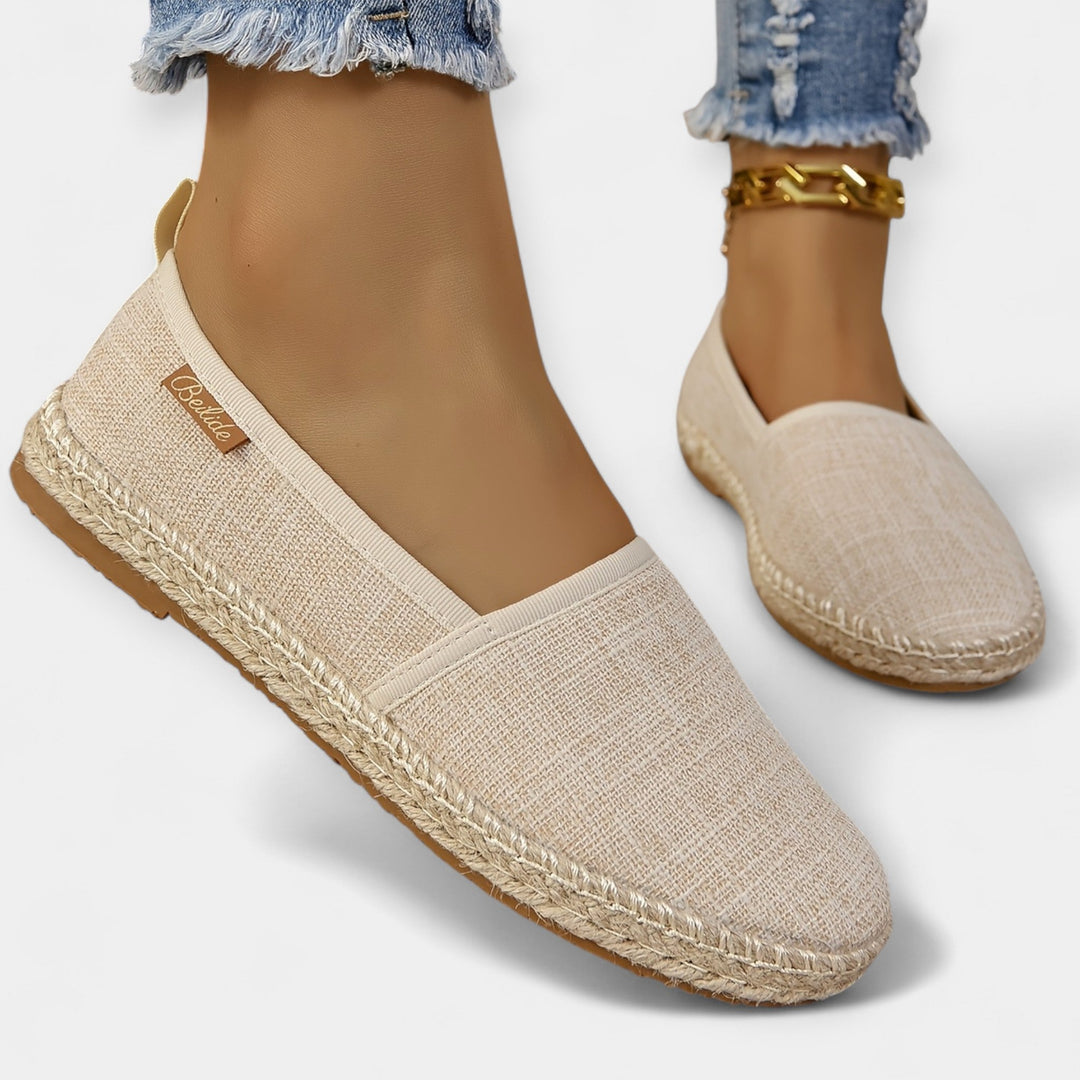 Mode Lumiére™ Lakki Slip-On ballerines