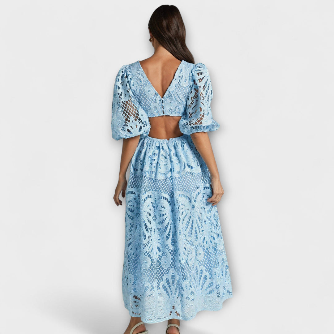 Robes élégantes avec des détails délicats
