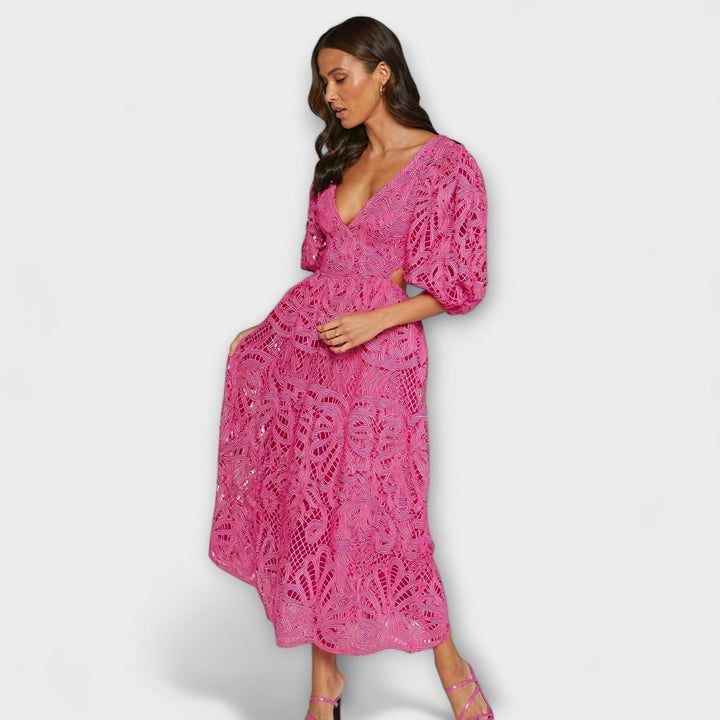 Robes élégantes avec des détails délicats