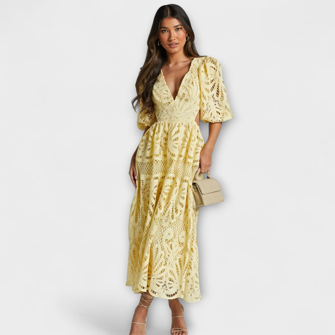 Robes élégantes avec des détails délicats