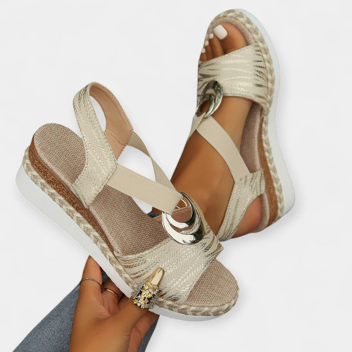 Mode Lumiére™ Sandales romaines avec tressage