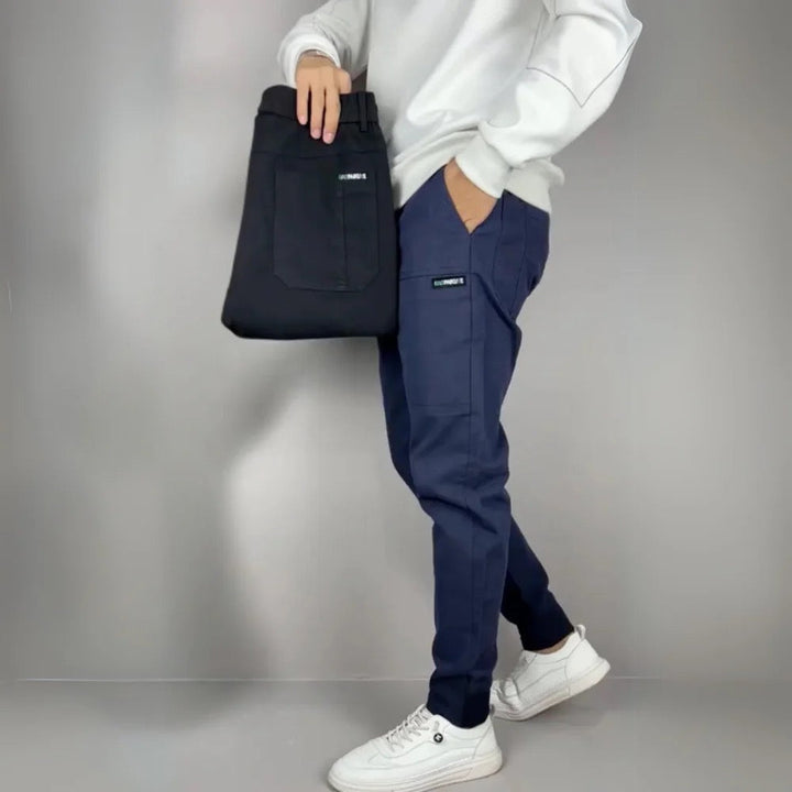 Pantalon moderne à coupe ergonomique pour un confort quotidien