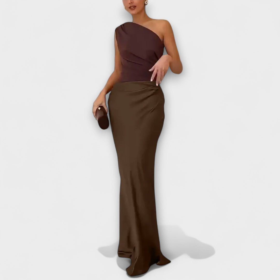 Robes maxi élégantes à une épaule et plis