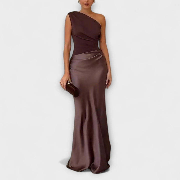 Robes maxi élégantes à une épaule et plis