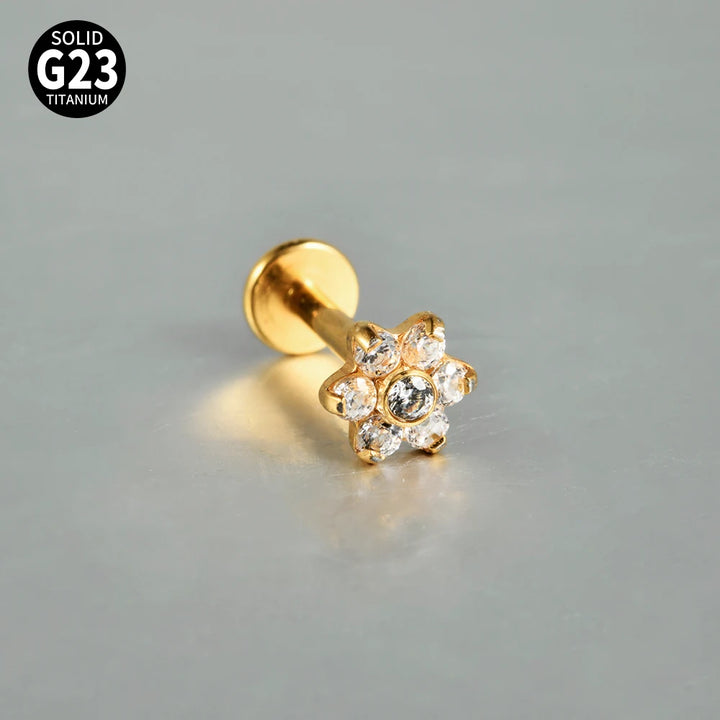 Boucle d'oreille Piercing Fleur en Titane G23 – Brillance Délicate et Confort