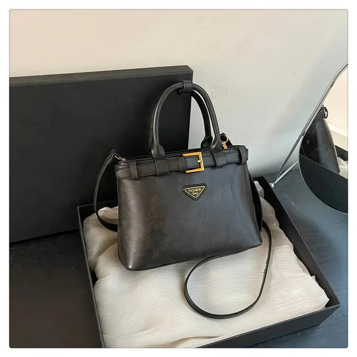 Petit sac carré polyvalent à la mode pour femmes, sac à bandoulière rétro pour dames, sac à main en matériau souple, nouveau modèle automne hiver