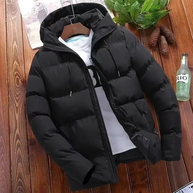Doudoune Confort Urbain à Capuche – L’Essentiel de l’Hiver Moderne Homme
