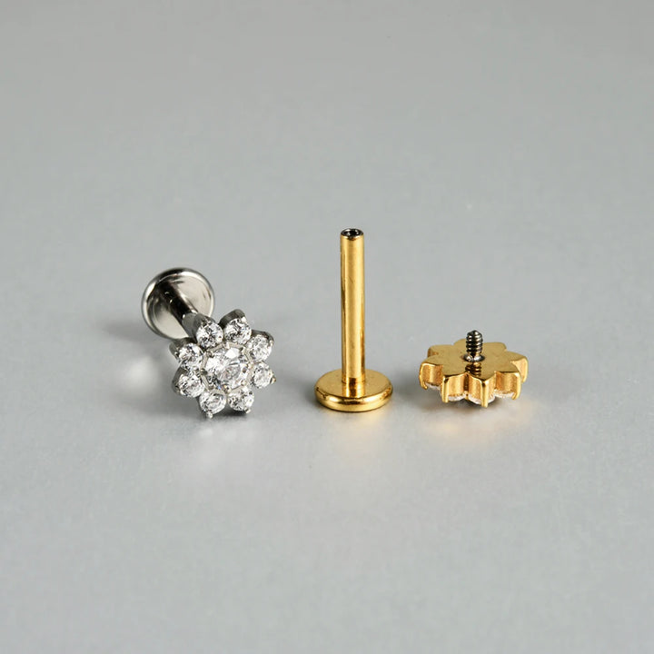 Boucle d'oreille Piercing Fleur en Titane G23 – Brillance Délicate et Confort