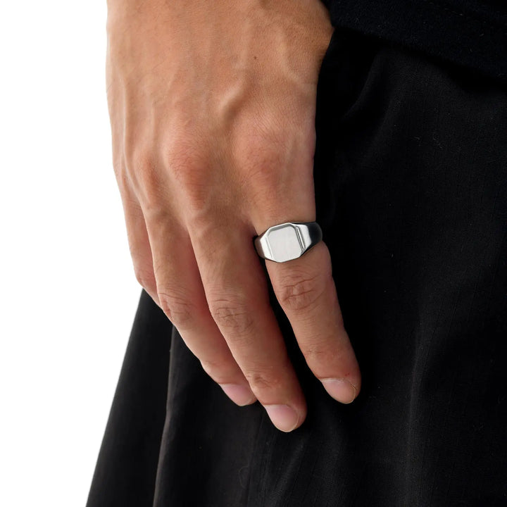 Bague Chevalière Dorée au Style Élégant , Moderne hommes et femmes