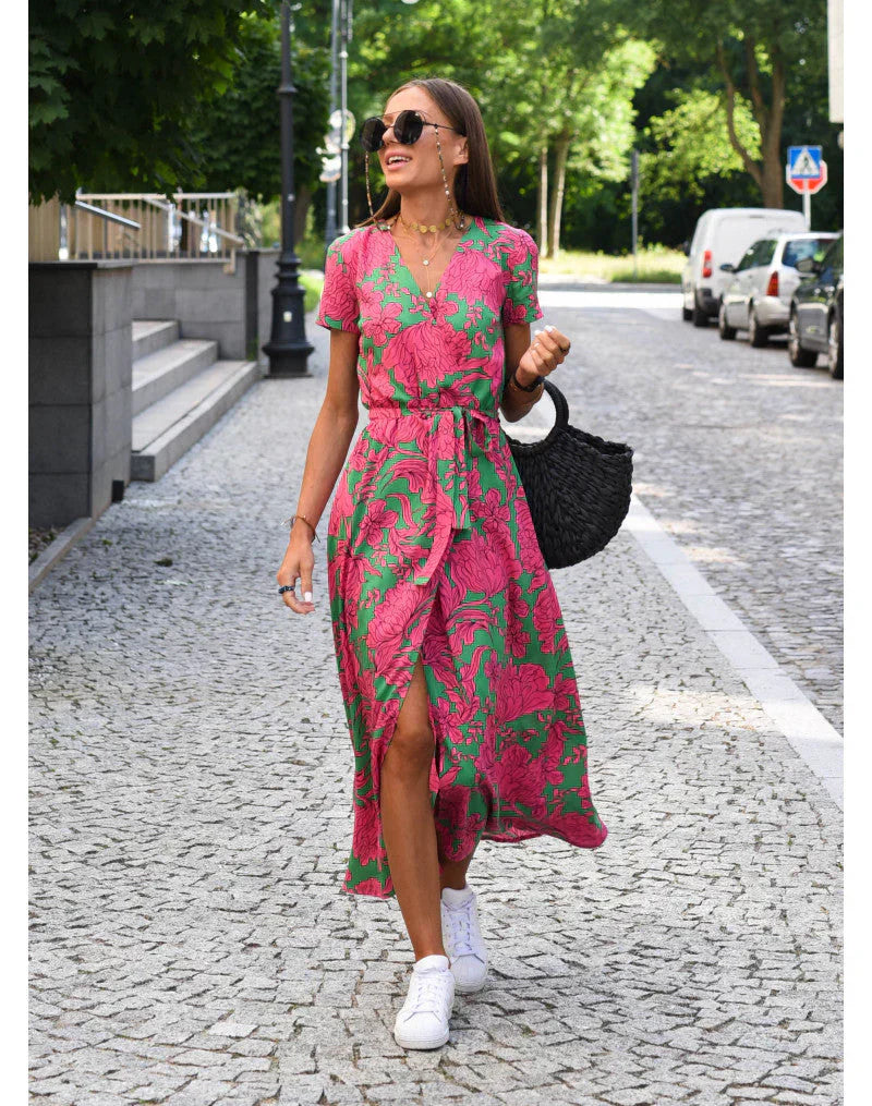 Mode Lumiére™ | Robe élégante à décolleté en V et coupe flatteuse