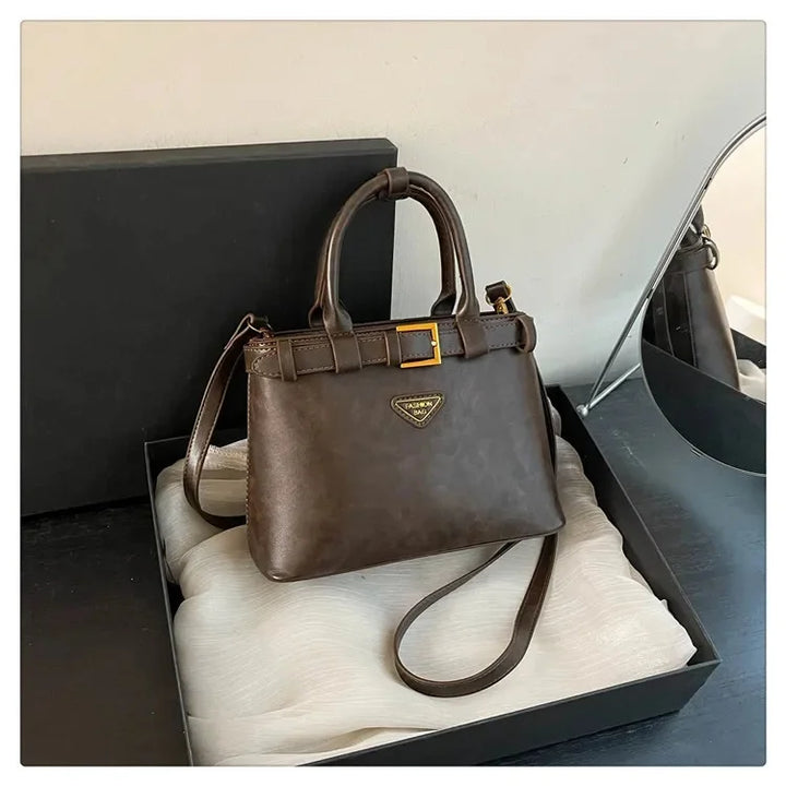 Petit sac carré polyvalent à la mode pour femmes, sac à bandoulière rétro pour dames, sac à main en matériau souple, nouveau modèle automne hiver