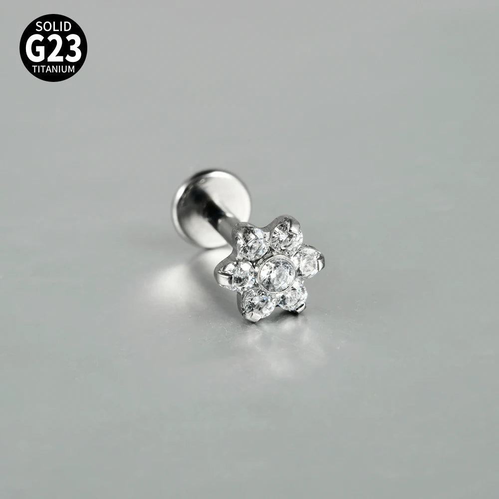 Boucle d'oreille Piercing Fleur en Titane G23 – Brillance Délicate et Confort