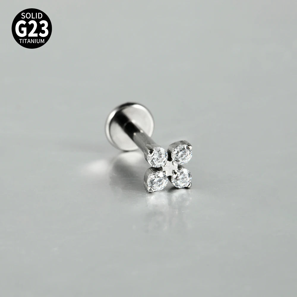 Boucle d'oreille Piercing Fleur en Titane G23 – Brillance Délicate et Confort