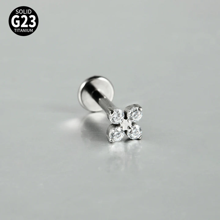 Boucle d'oreille Piercing Fleur en Titane G23 – Brillance Délicate et Confort
