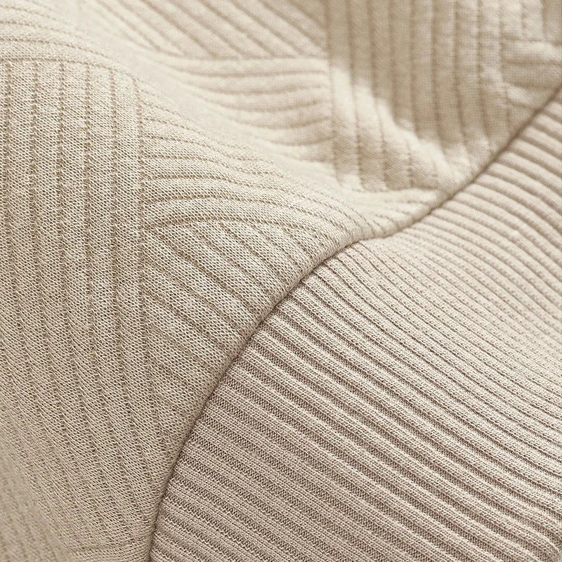 Pull homme col zippé à allure élégante et confort moderne