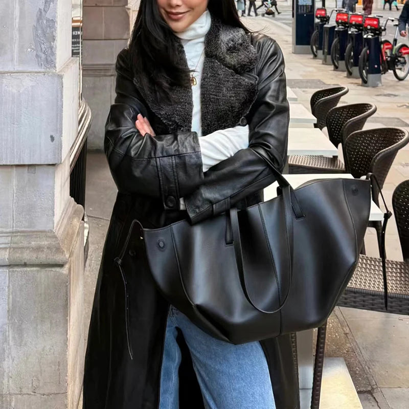 Sac à ailes portatif de luxe de grande capacité, sac à bandoulière décontracté pour femmes, sac fourre-tout sous les bras en cuir, 2025