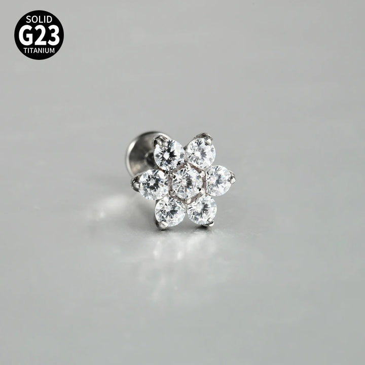 Boucle d'oreille Piercing Fleur en Titane G23 – Brillance Délicate et Confort