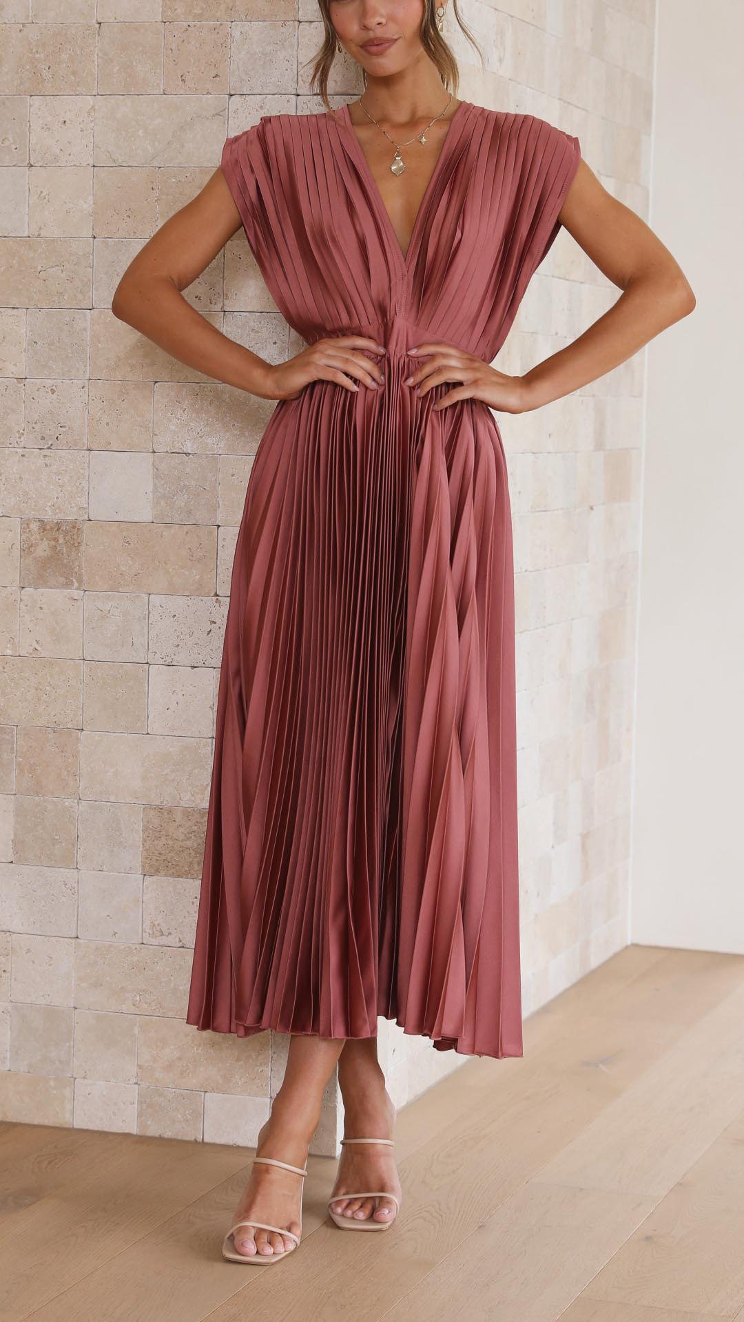 Mode Lumiére™| Robe Élégante en Plis
