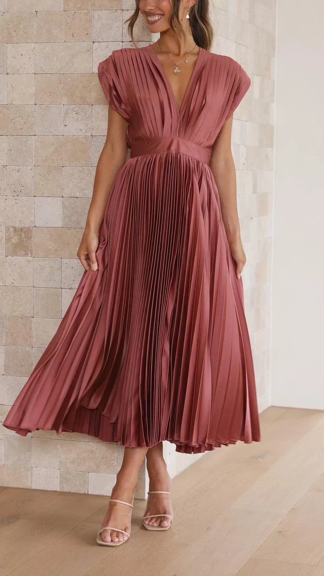 Mode Lumiére™| Robe Élégante en Plis