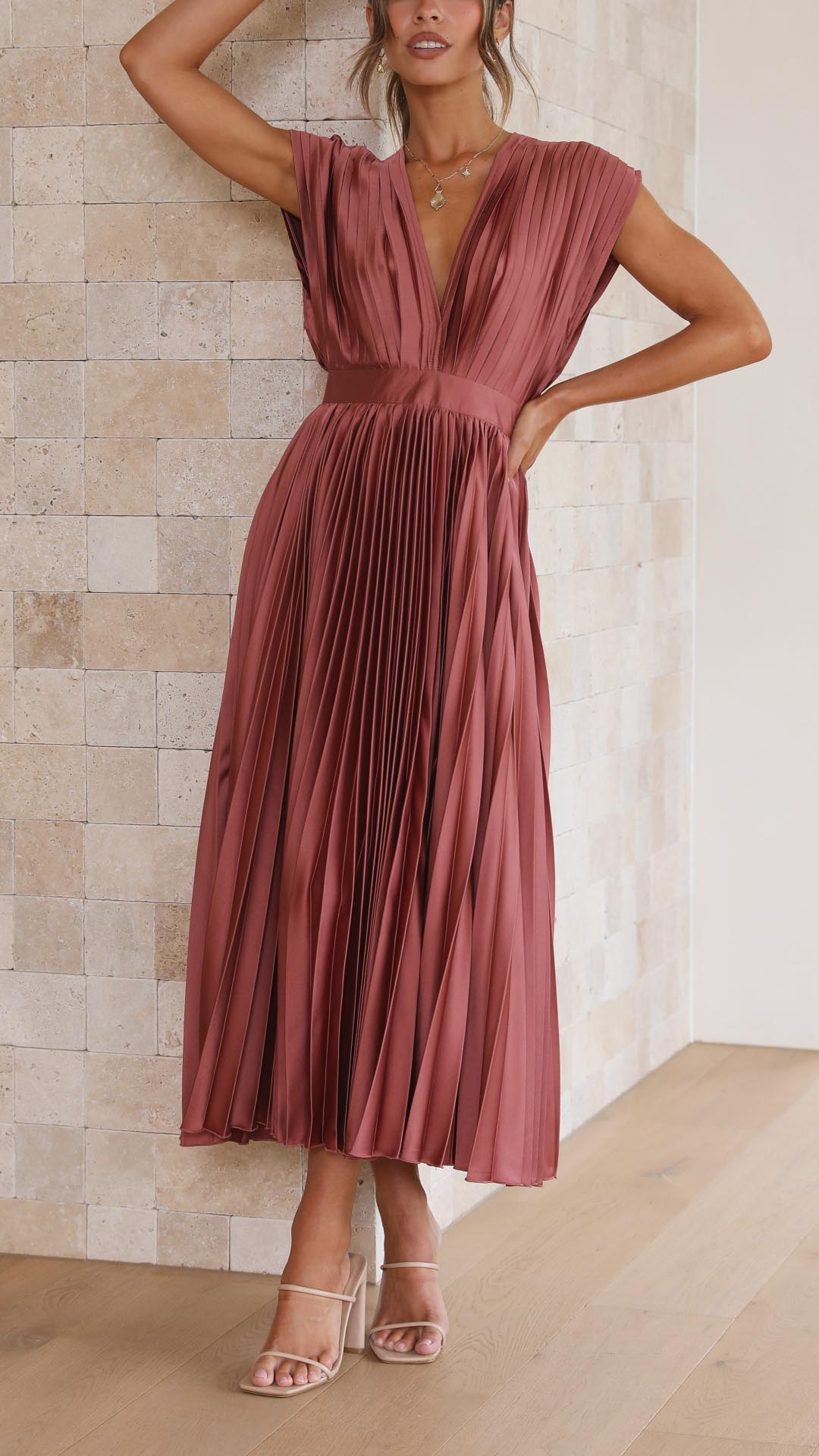 Mode Lumiére™| Robe Élégante en Plis