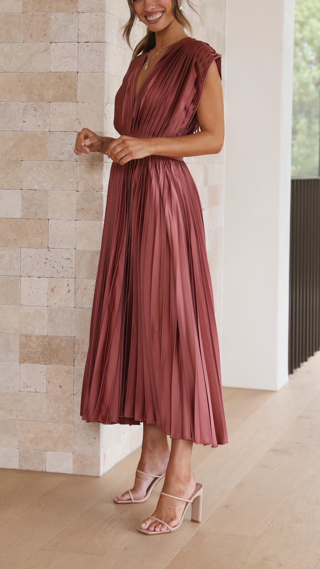 Mode Lumiére™| Robe Élégante en Plis