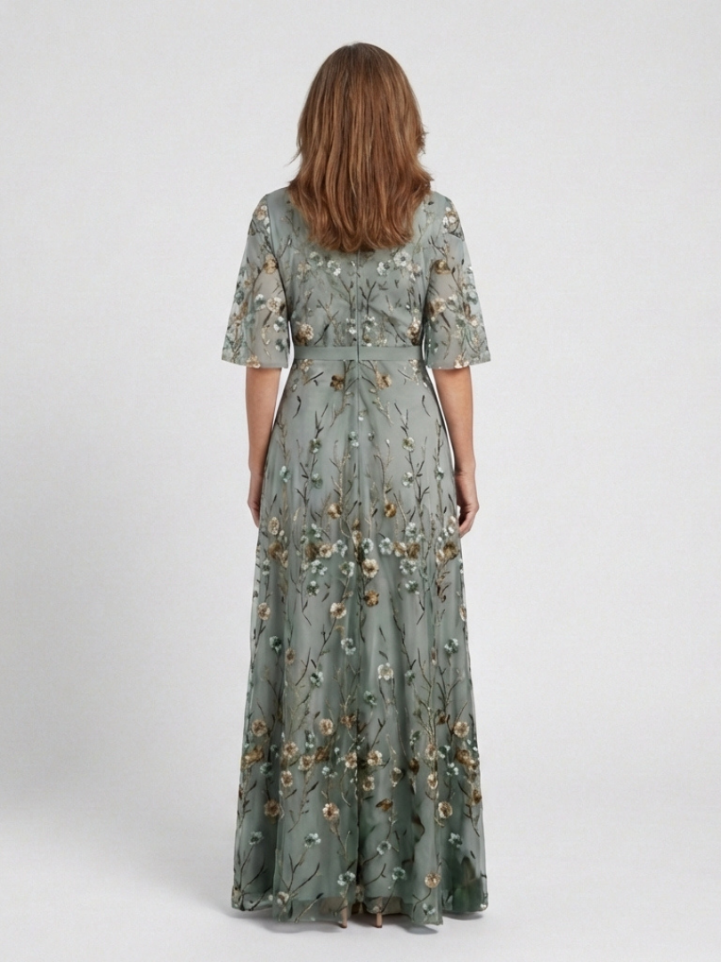 Mode Lumiére™ – Robe longue fleurie col V