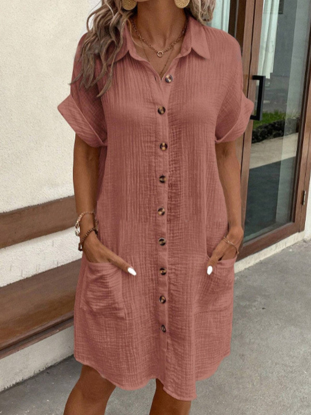 Mode Lumiére™ | Robe d’été en lin à boutons